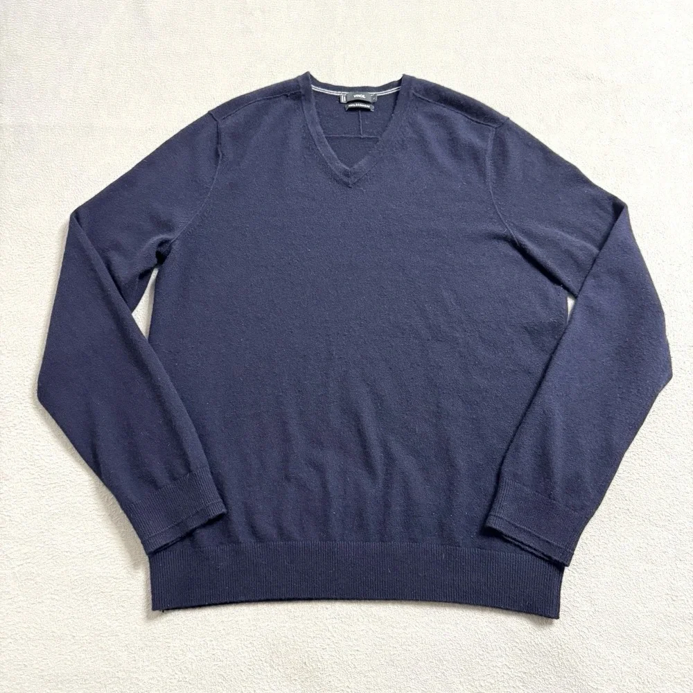 Vince Sweater Mens Large Navy Cashmere V‎ Neck Luxury Soft Minimalist